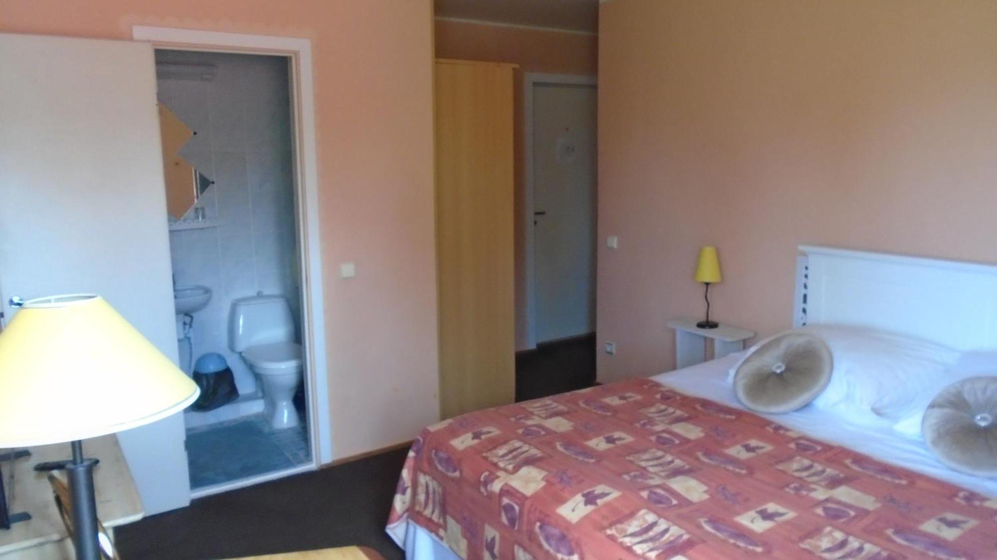 Hotel Getliin Saku Exterior foto